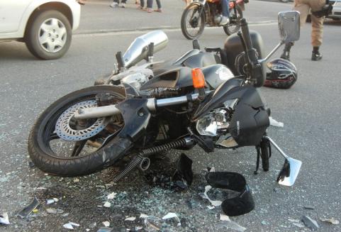Motocicleta batida
